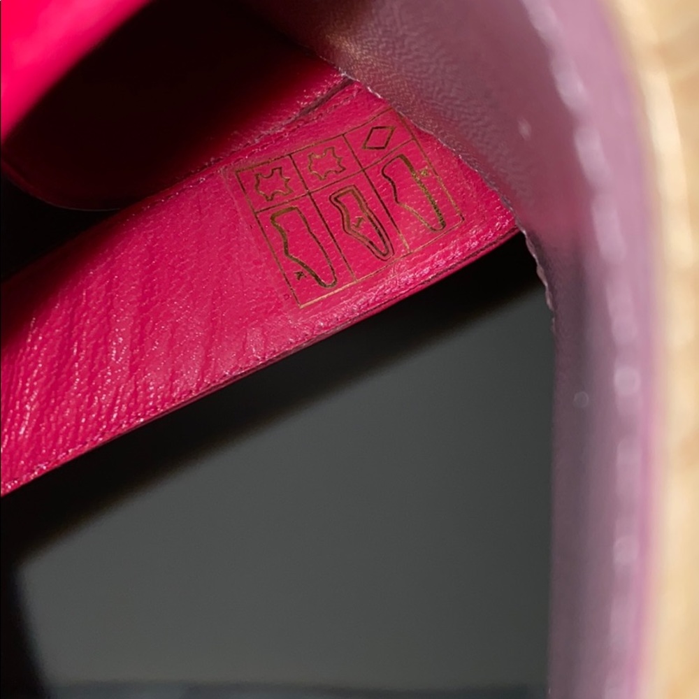 High heeled shoes - Picture 12 of 14